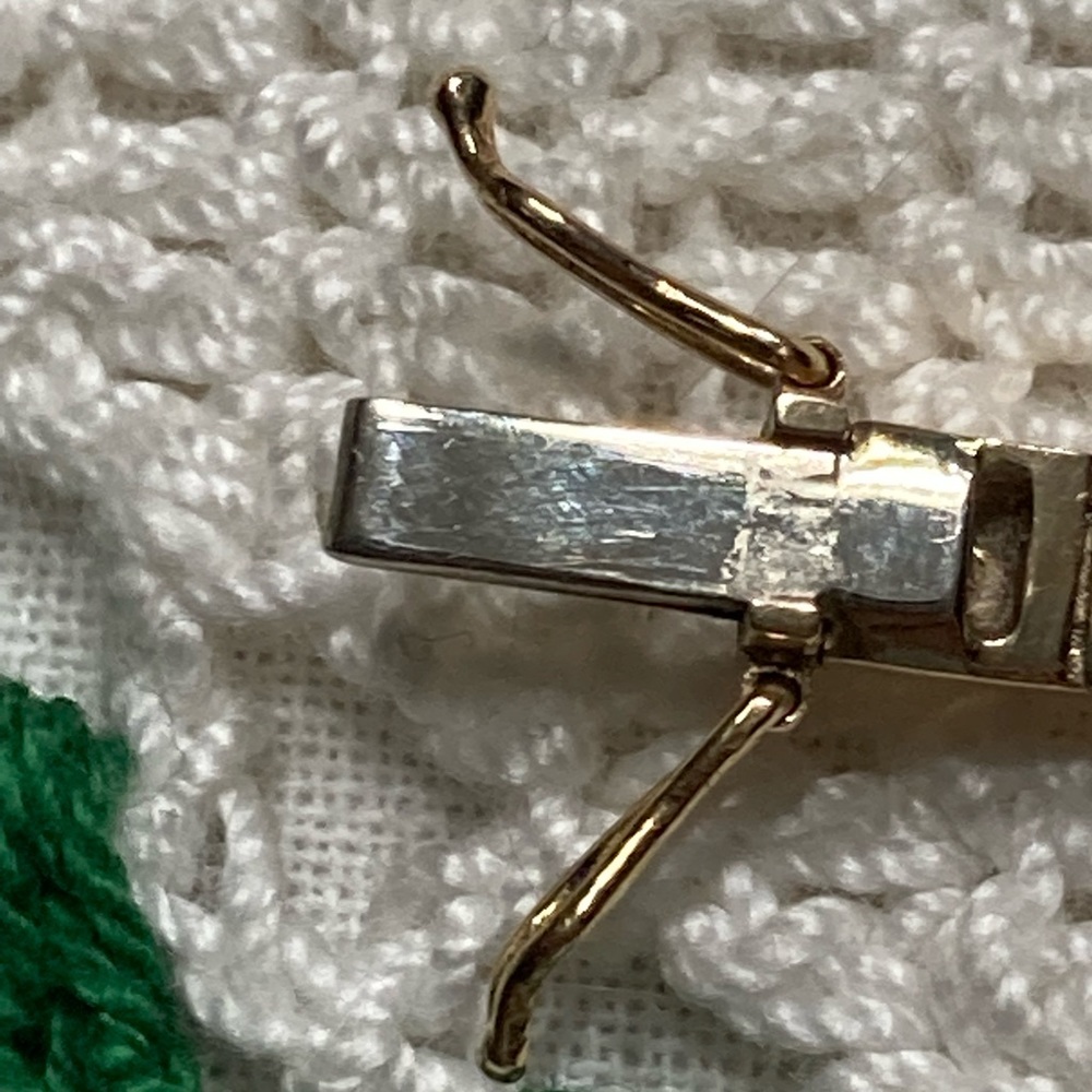 14K Beautiful and unique solid link diamond bracelet - Picture 12 of 13